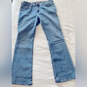 Levi’s 515 boot cut mid rise jeans Women’s 14